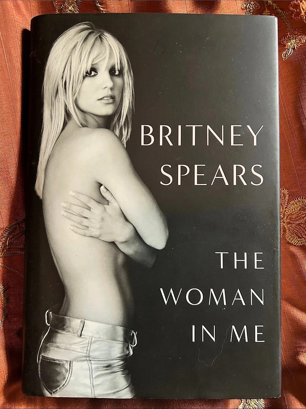 Britney Spears, The Woman in Me Hardcover Memoir Like New